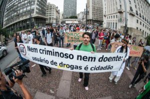 Manifestação em São Paulo pelo fim da guerra às drogas